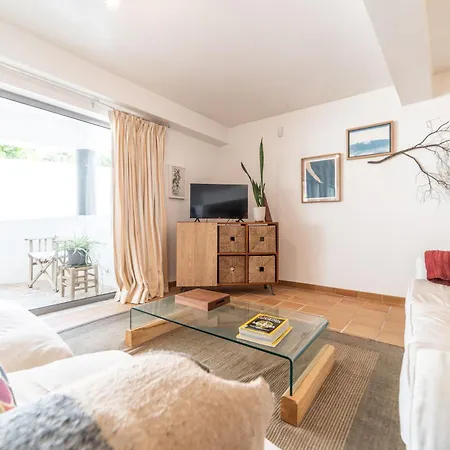 Arriba Villa Aroeira (Setubal)
